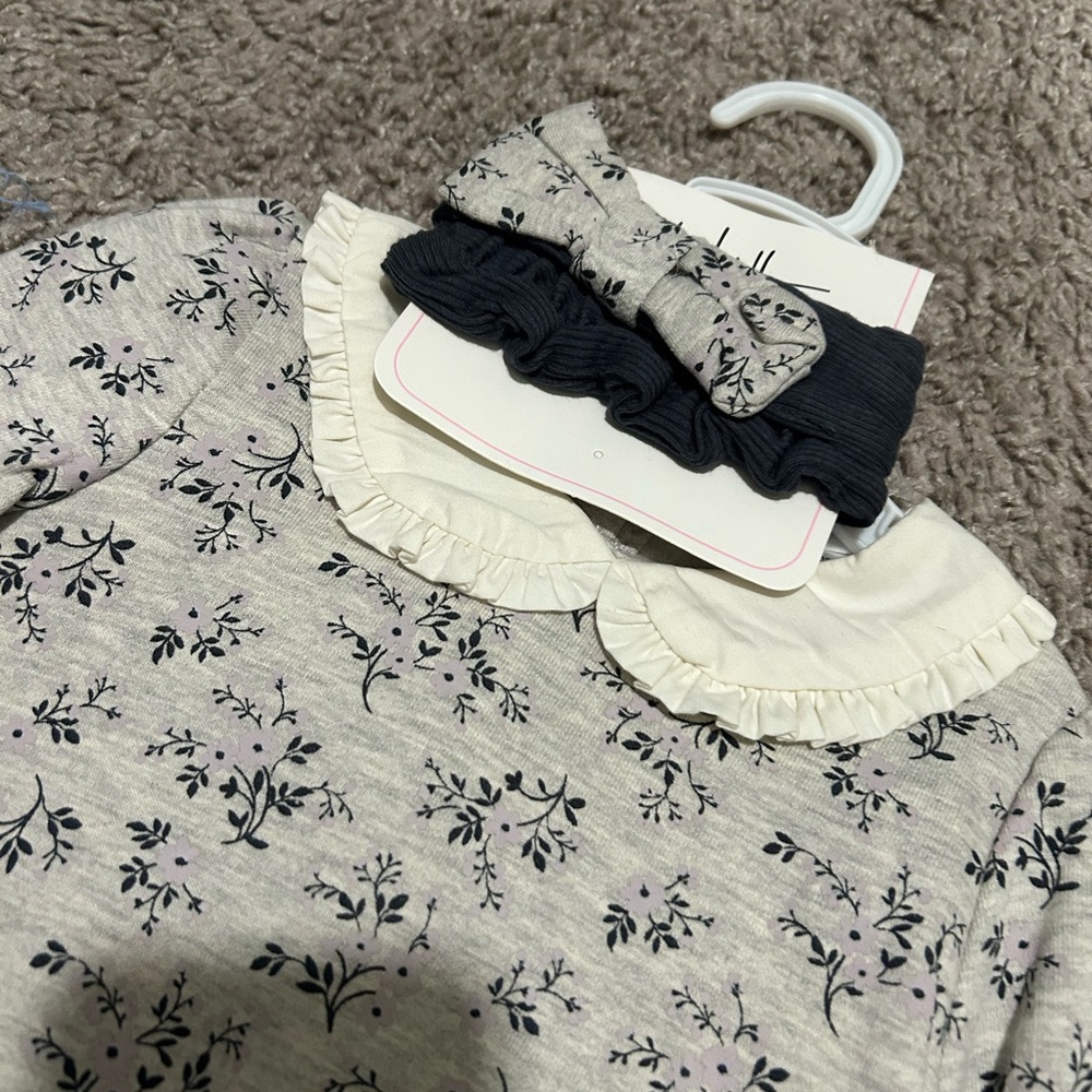Floral Baby Outfit with Leggings and Headband- nwt- 3-6 month - Picture 2 of 4